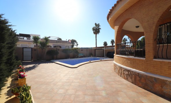 Reventa - Villa -
Benijofar - Monte Azul