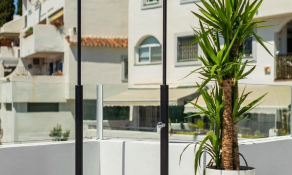 Reventa - apartment -
Marbella - Nueva Andalucía