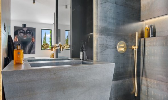Reventa - apartment -
Marbella - Nueva Andalucía