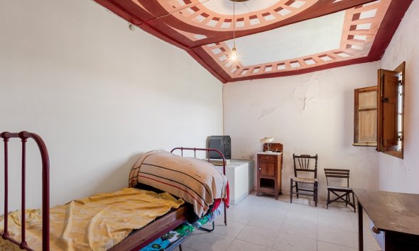 Resale - Country House -
Orihuela