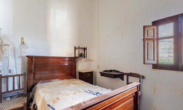Resale - Country House -
Orihuela