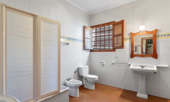 Resale - Country House -
Orihuela