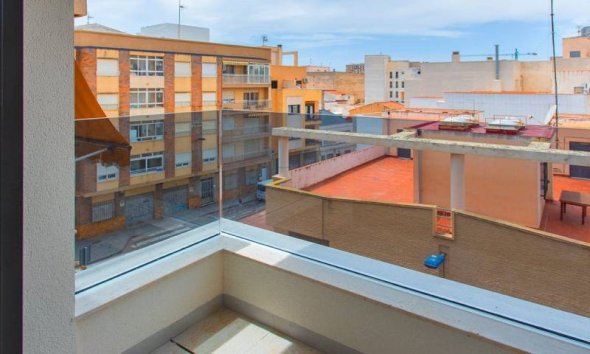 Resale - apartment -
Torrevieja