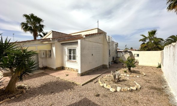 Resale - Villa -
Ciudad Quesada