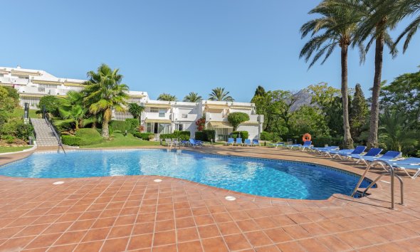 Reventa - Adosado -
Marbella - Nueva Andalucía