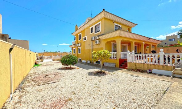 Gensalg - Villa -
Torrevieja - Los Balcones