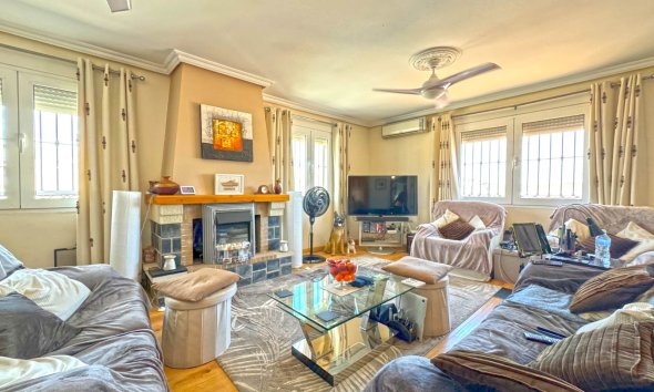 Gensalg - Villa -
Torrevieja - Los Balcones