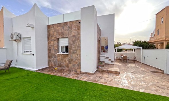 Gensalg - Rækkehus -
Orihuela Costa - Playa Flamenca