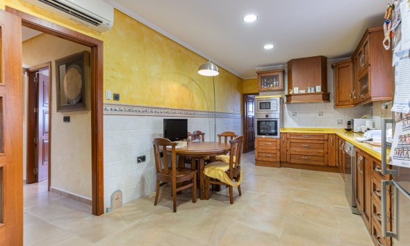 Gensalg - Villa -
Los Montesinos - La Herrada