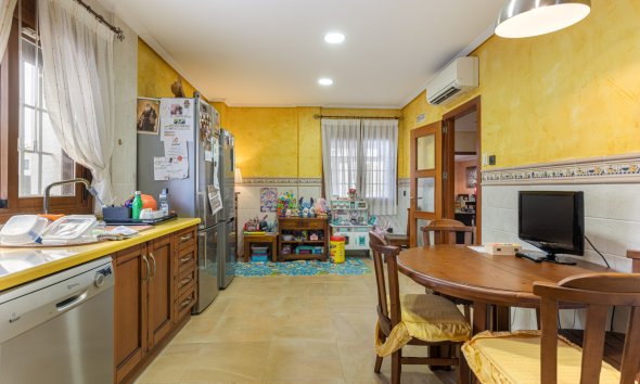 Gensalg - Villa -
Los Montesinos - La Herrada