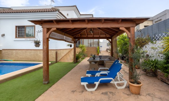 Gensalg - Villa -
Los Montesinos - La Herrada