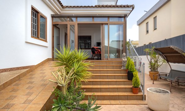 Gensalg - Villa -
Los Montesinos - La Herrada