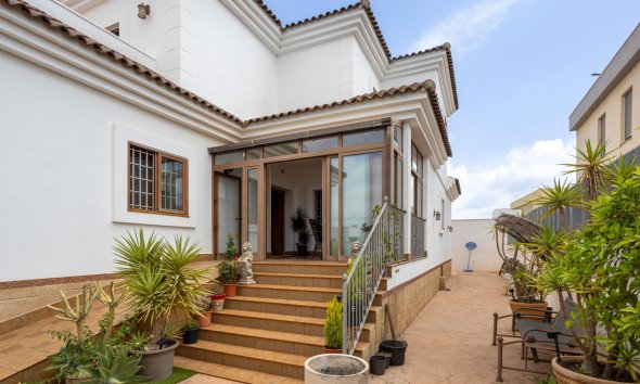 Gensalg - Villa -
Los Montesinos - La Herrada