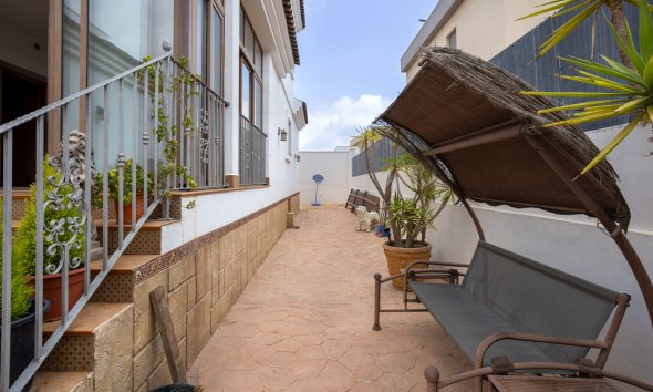 Gensalg - Villa -
Los Montesinos - La Herrada