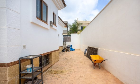 Gensalg - Villa -
Los Montesinos - La Herrada