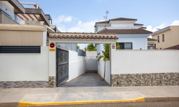 Gensalg - Villa -
Los Montesinos - La Herrada