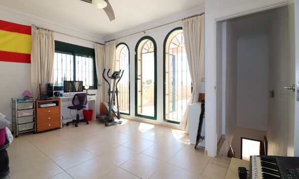 Reventa - Villa -
Ciudad Quesada - La Fiesta