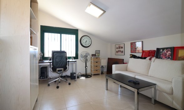 Reventa - Villa -
Ciudad Quesada - La Fiesta