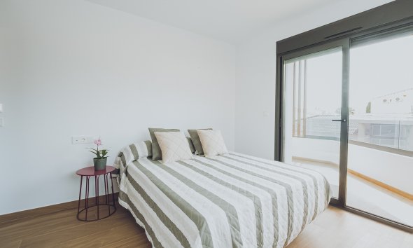 New Build - apartment -
Redován
