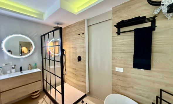 Reventa - apartment -
Benahavis - La Quinta