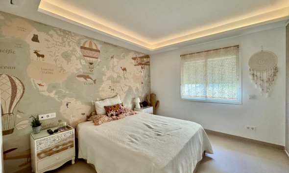 Reventa - apartment -
Benahavis - La Quinta