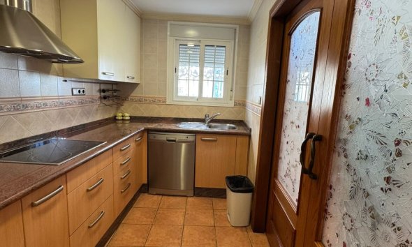 Resale - Townhouse -
Los Montesinos