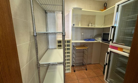 Resale - Townhouse -
Los Montesinos