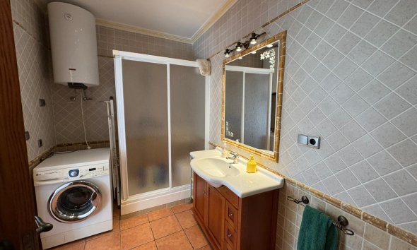 Resale - Townhouse -
Los Montesinos