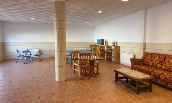 Resale - Townhouse -
Los Montesinos