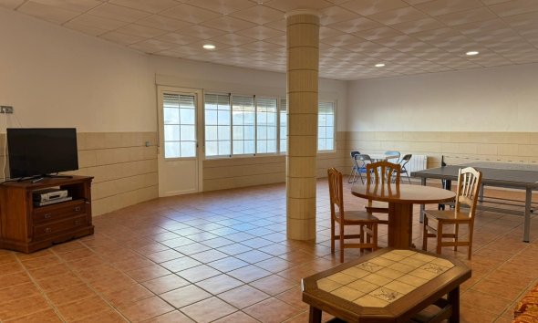 Resale - Townhouse -
Los Montesinos