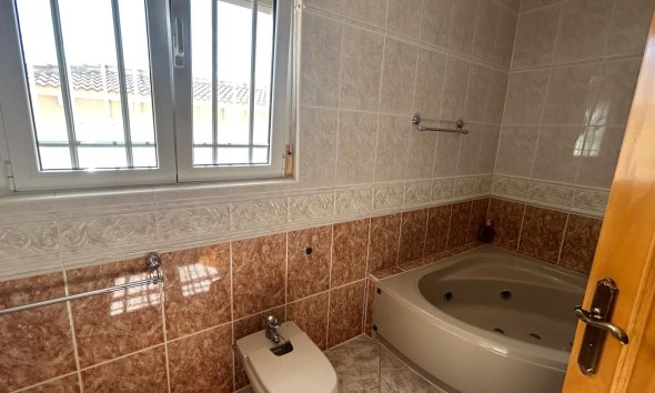 Reventa - Villa -
Ciudad Quesada - town