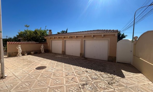 Reventa - Villa -
Ciudad Quesada - town