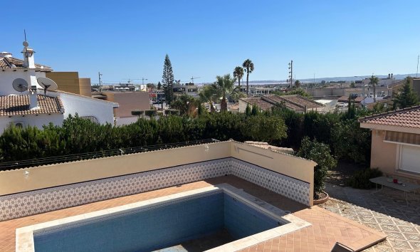 Reventa - Villa -
Ciudad Quesada - town