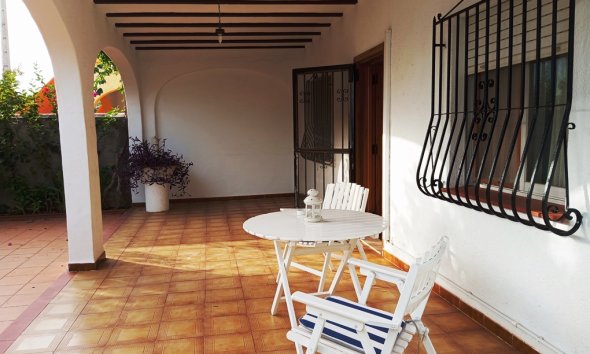Reventa - Villa -
Oliva