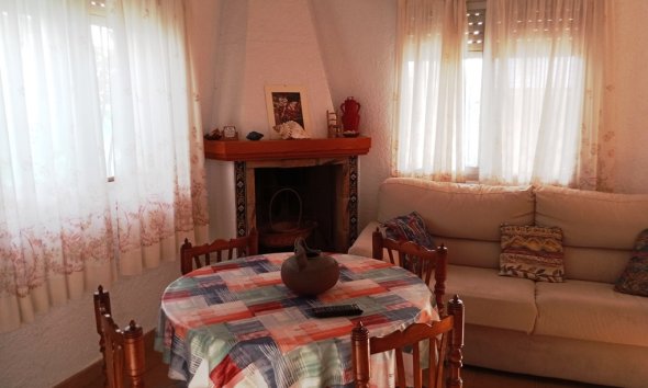 Reventa - Villa -
Oliva