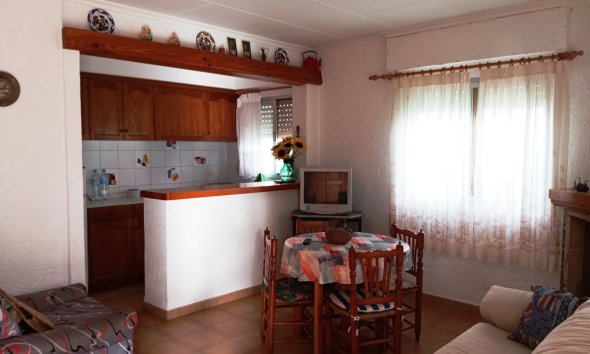 Reventa - Villa -
Oliva