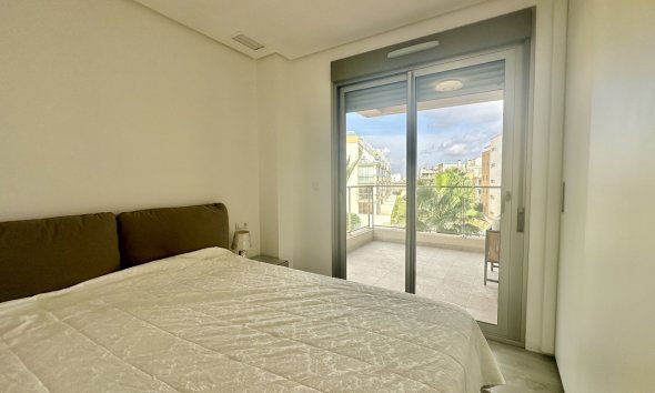 Reventa - apartment -
Orihuela Costa - Villamartín