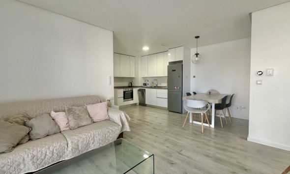 Reventa - apartment -
Orihuela Costa - Villamartín