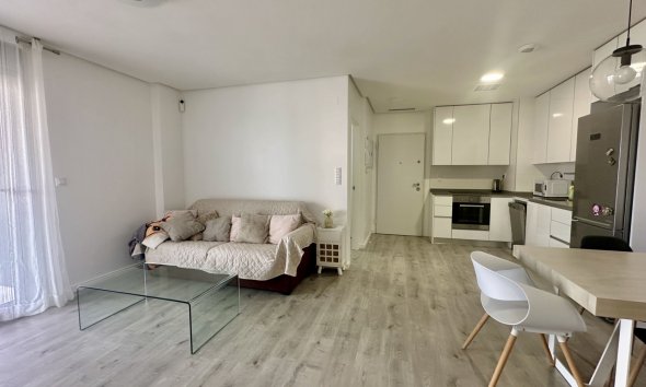 Reventa - apartment -
Orihuela Costa - Villamartín