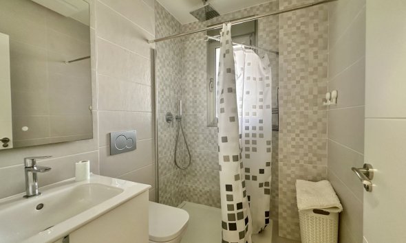 Reventa - apartment -
Orihuela Costa - Villamartín