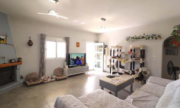Gensalg - Country House -
Orihuela - La Campaneta
