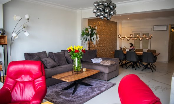 Reventa - apartment -
Torrevieja