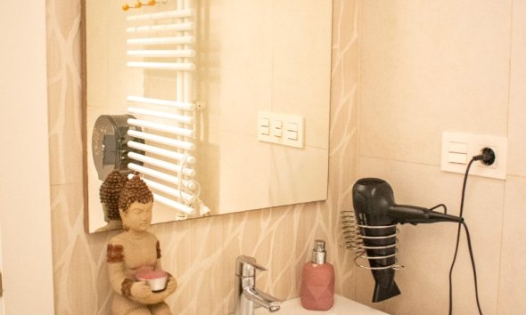 Reventa - apartment -
Torrevieja