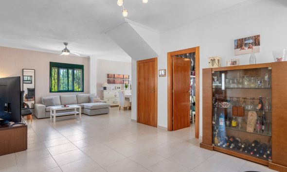 Resale - Villa -
Ciudad Quesada
