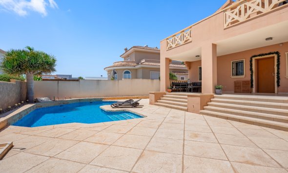 Resale - Villa -
Ciudad Quesada