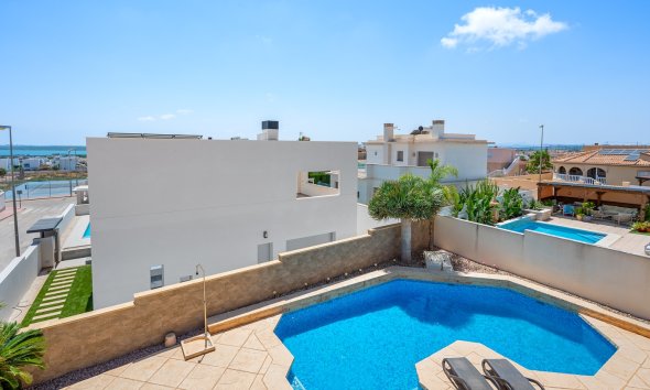 Resale - Villa -
Ciudad Quesada