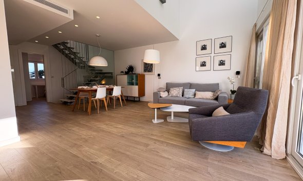 Resale - Villa -
Ciudad Quesada