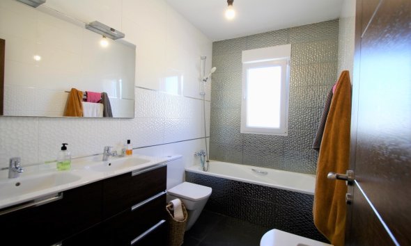 Reventa - Villa -
Rojales - Ciudad Quesada