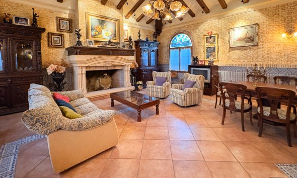 Gensalg - Country House -
Elche - Altzabares Alto