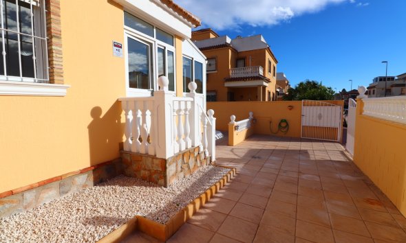 Reventa - Villa -
Ciudad Quesada - Lo Marabú